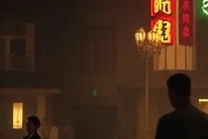 无声证词封面，摊开的卷宗与放大镜
